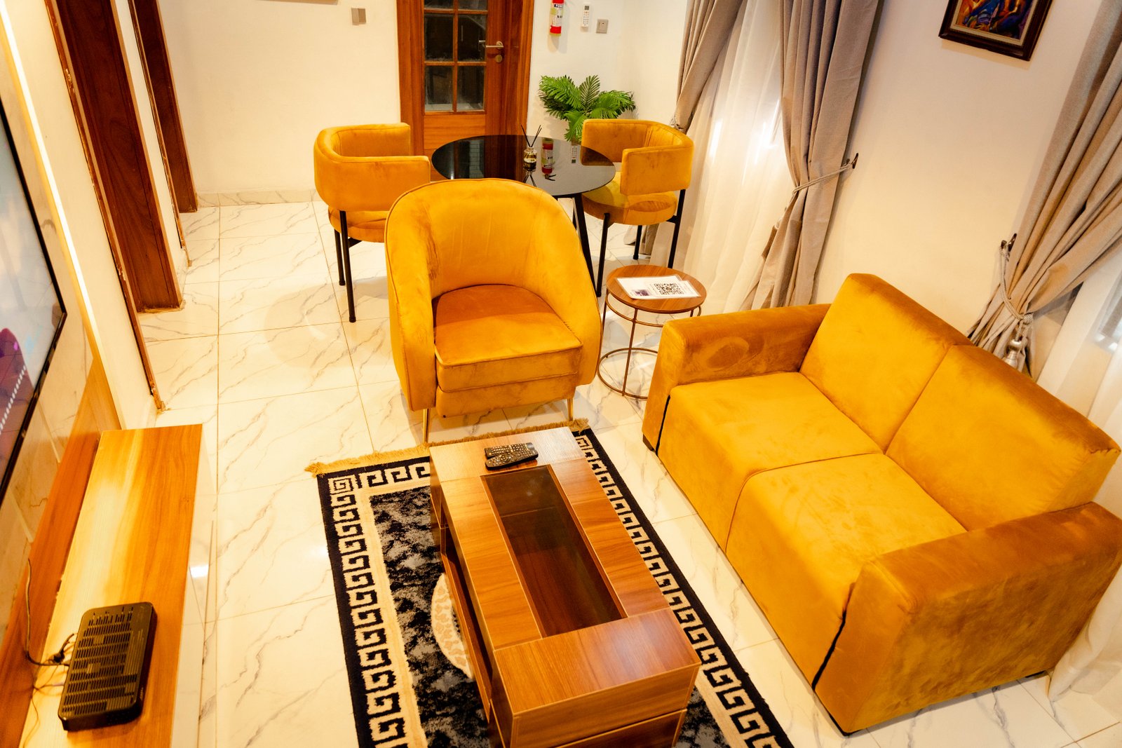 2 Bedroom Luxury Apartment